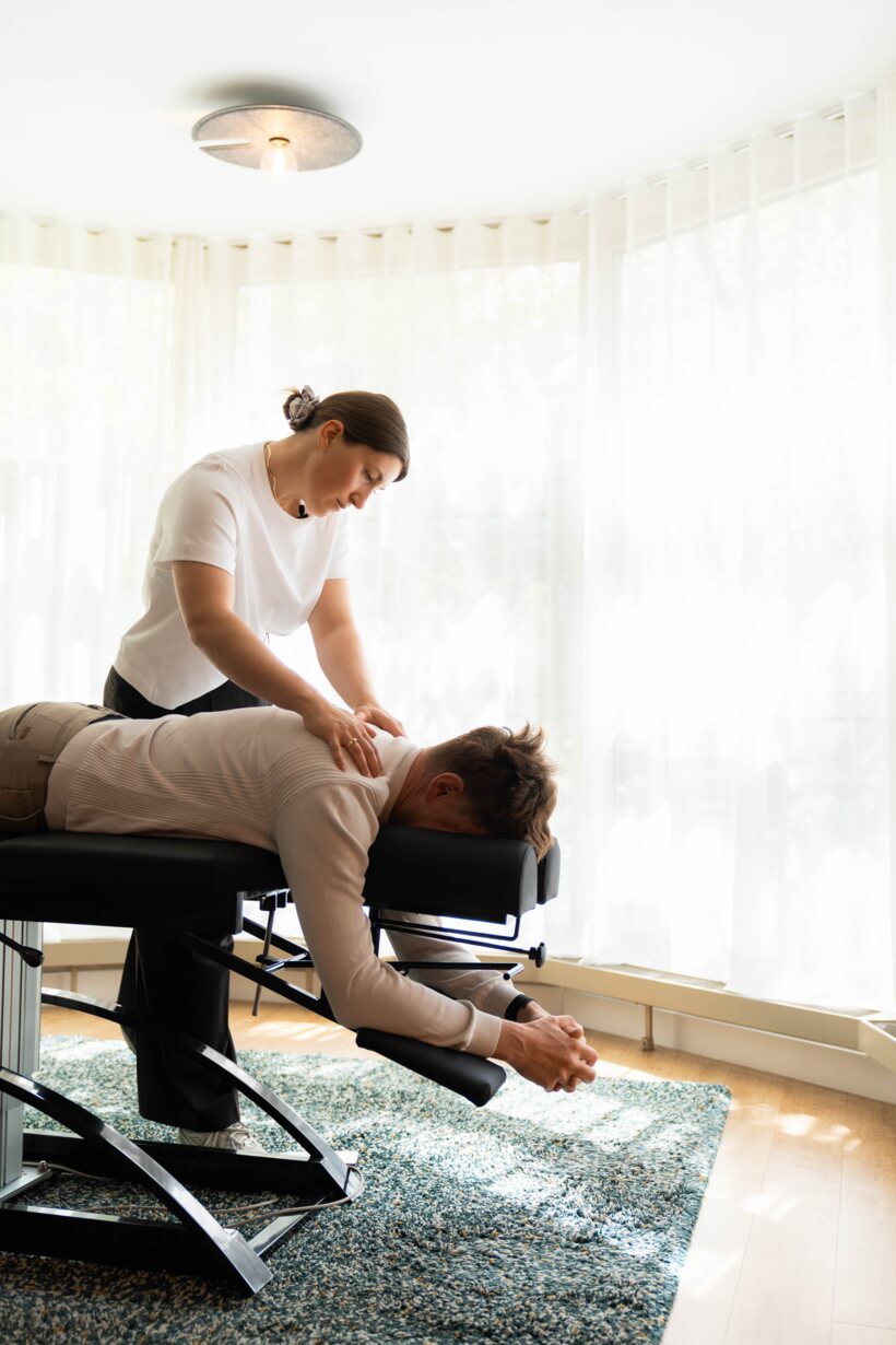 Chiropraktische Behandlung am Nervensystem